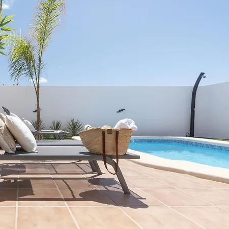 Roble Villa *