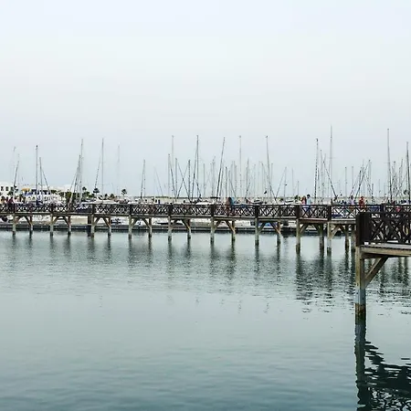 Roble ヴィラ ヤイサ