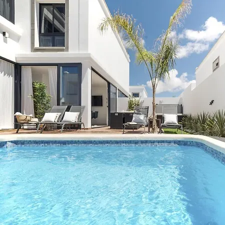 Roble Villa *