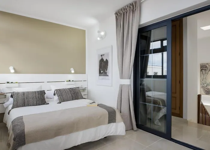 Roble Villa *